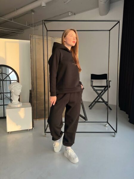 Жіночий спортивний костюм BOBRAND на флісі, чорний зображення 3