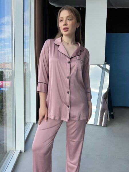 Піжама жіноча BOBRAND шовкова (із поясом та штанами) зображення 4