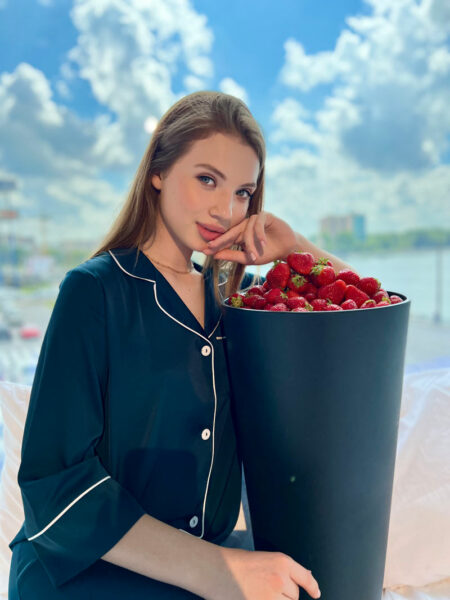 Шовкова жіноча сорочка BOBRAND смарагдовий колір зображення 2